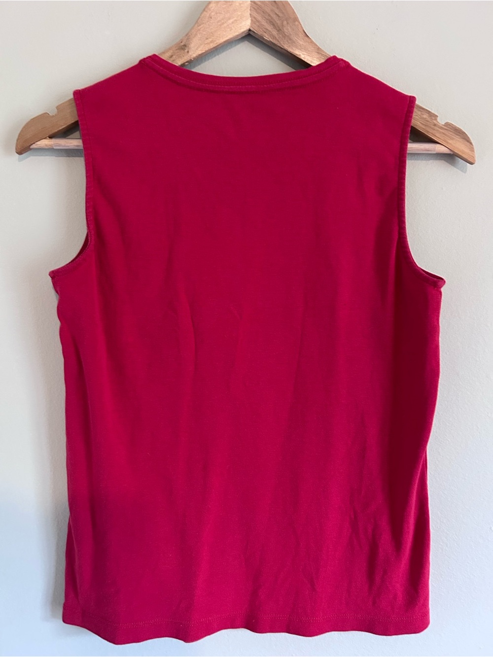 Classic Red Tank Top - Picture 3 of 4